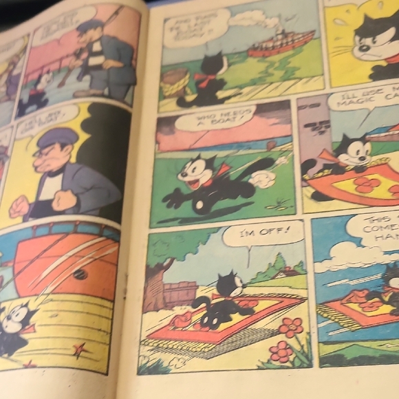 Comic Book - Picture 4 of 11